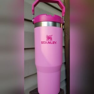 🎀💗💜Stanley Peony 30 Oz. Ice flow Flip Top Tumbler